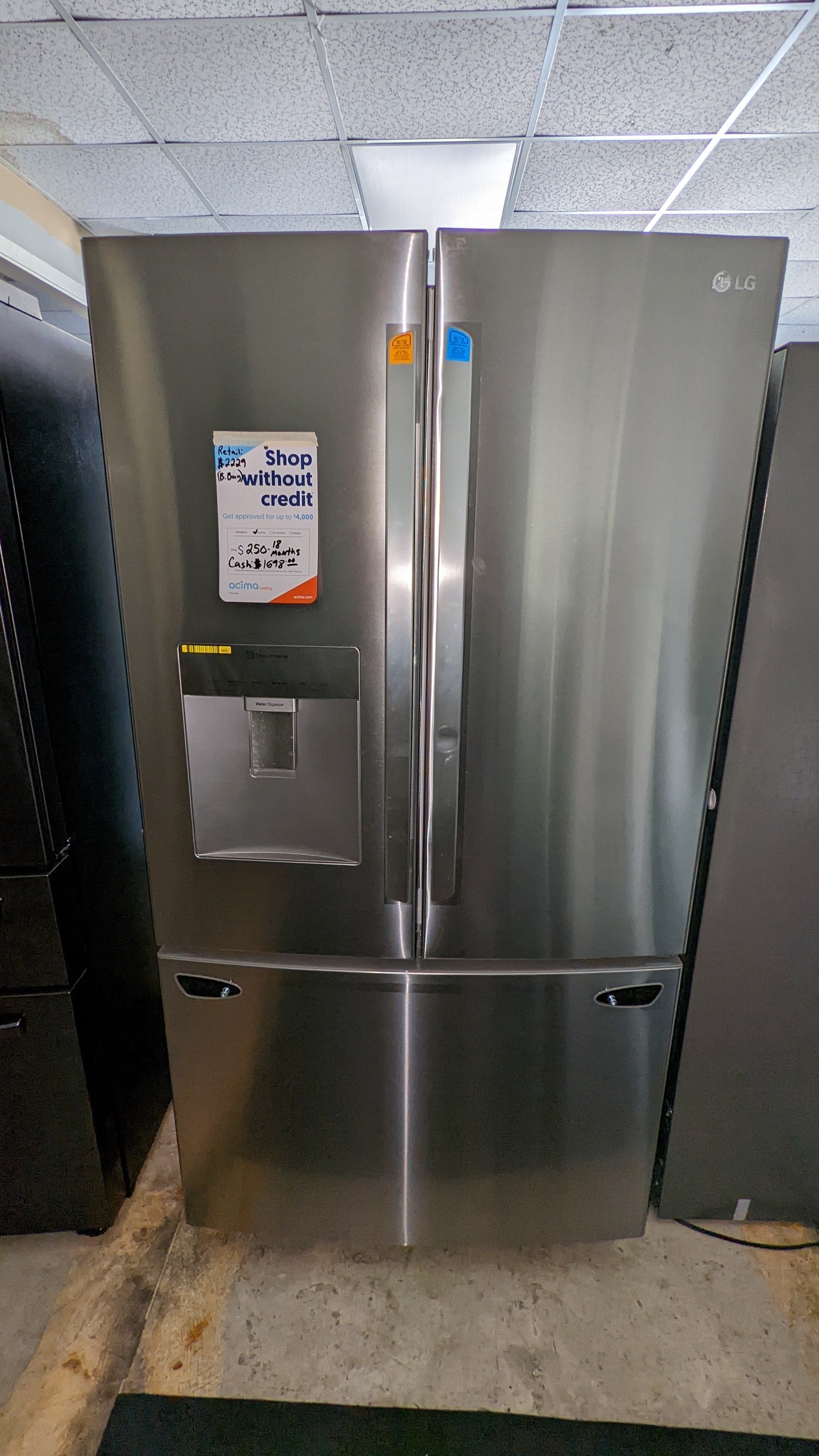 29 cu ft. French Door Refrigerator - LRFWS2906S